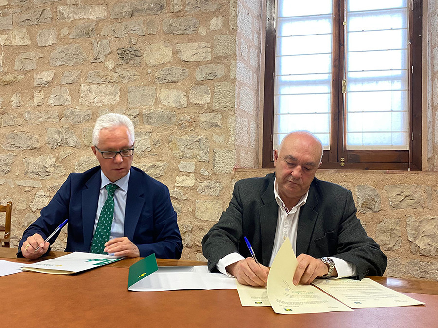 Firma convenio certioleo cajarural oloe 5328