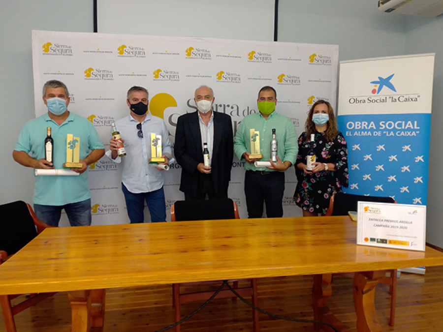 Premios ardilla20 oleo 4977