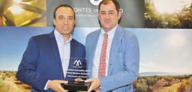 Giuseppe parma entregando el premio a casas de hualdo 3867