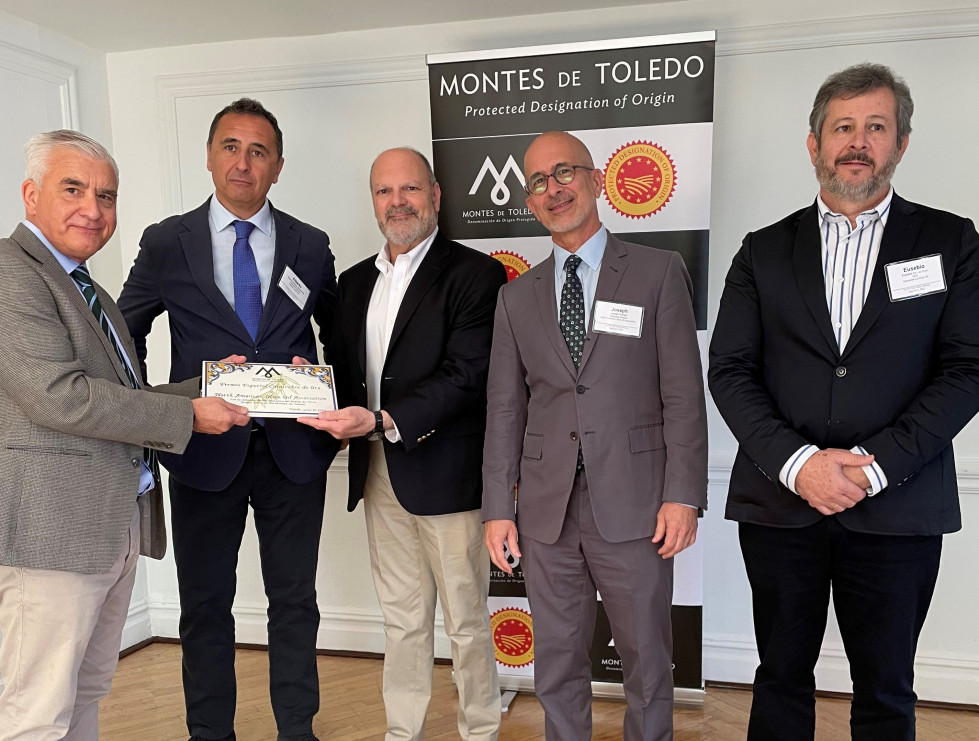 Dop montes toledo cornicabra oro noa oleo 160622