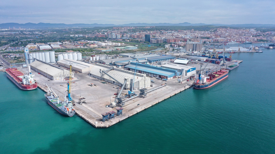 El Port Tarragona adopta medidas la estiba para descongestionar muelles