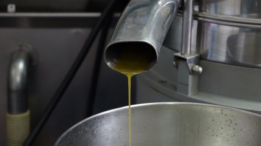 Aceite oliva produccion aica diciembre oleo120124