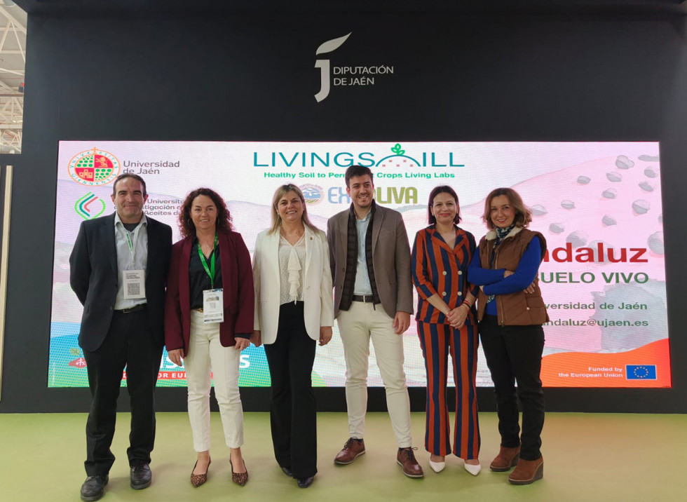 LivingSoill uja expoliva oleo230525