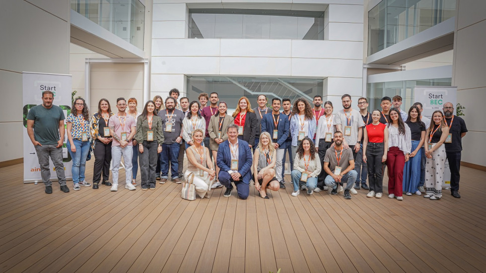 Edición de la Hackathon StartBEC ainia oloe290525
