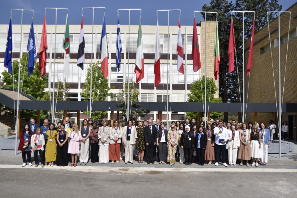 Simposio Internacional Mujer Innovacion Agroalimentaria Mediterranea ciheam oleo120625