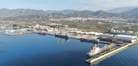 Puerto Motril graneles liquidos oleo020725