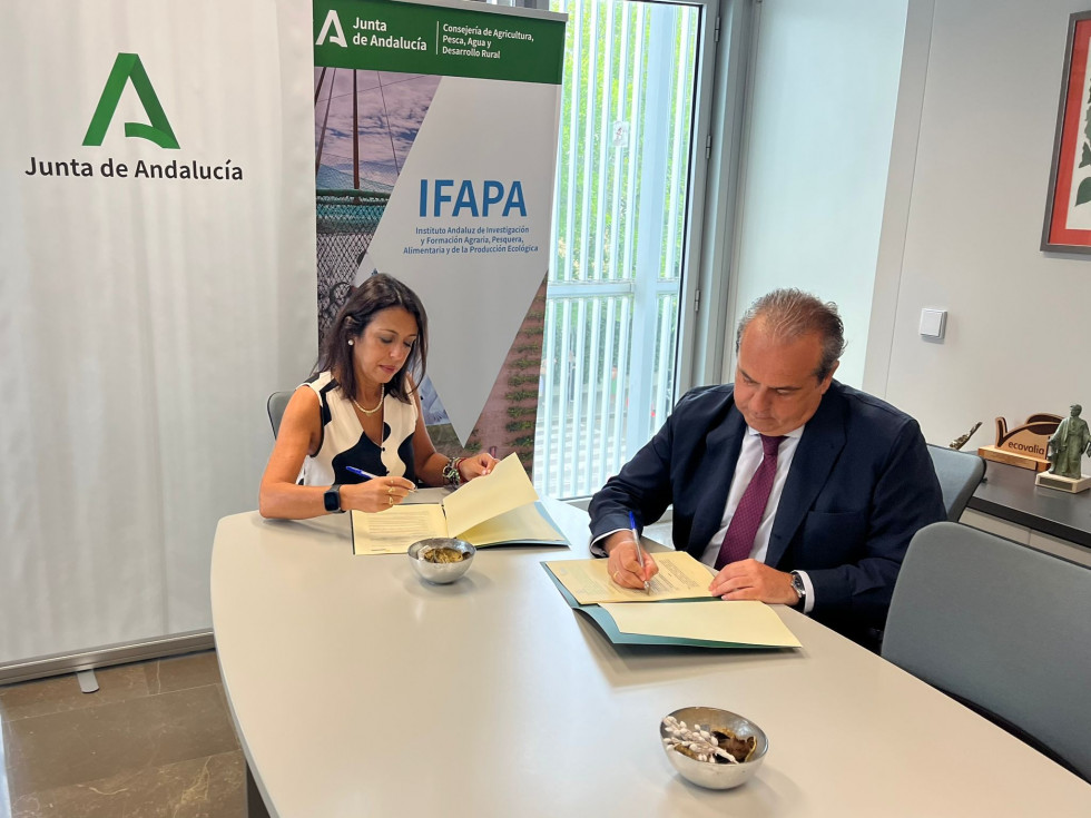Firma acuerdo ifapa asemesa oleo110725